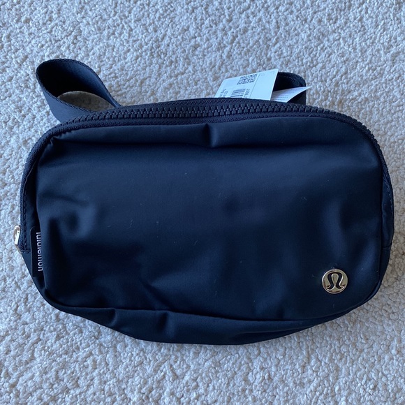 lululemon athletica Handbags - LULULEMON BLACK GOLD HARDWARE everywhere Belt bag NWT waist Fanny crossbody 1L